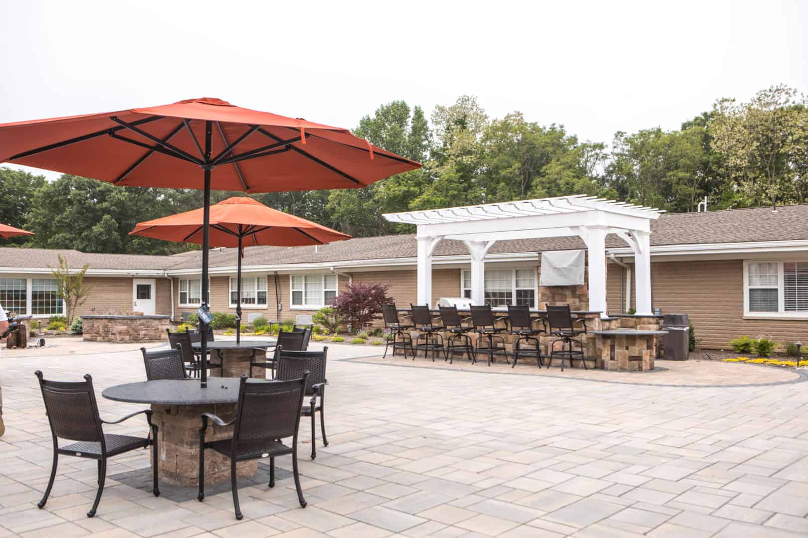 CareOne at Middletown-Exterior, outdoor seating