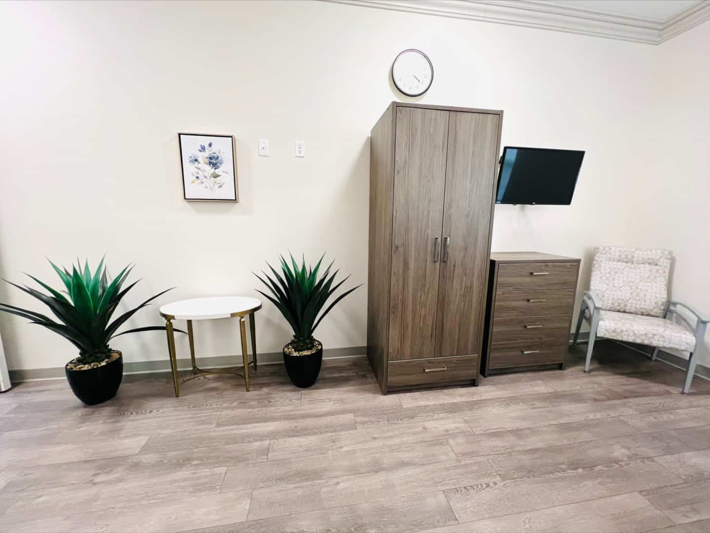 CareOne at Parsippany-Interior, room