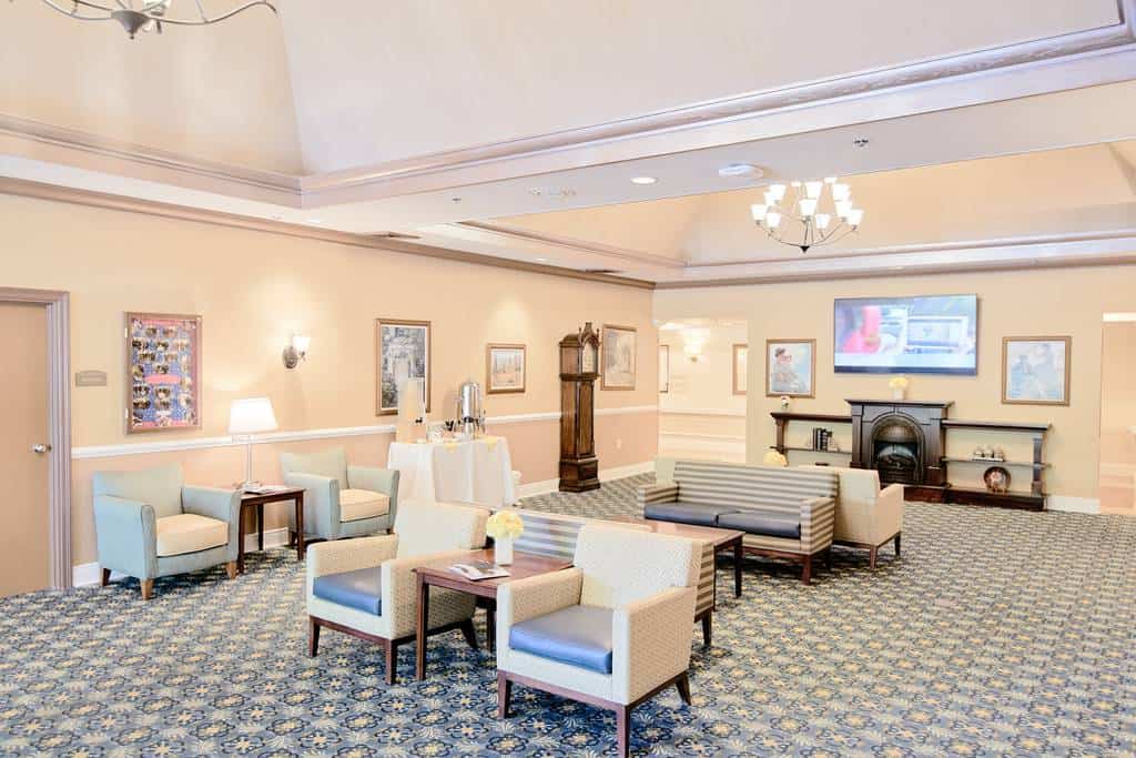 CareOne at Redstone-Interior, sitting area